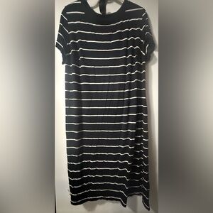 Ava & Viv Monochrome Striped Top